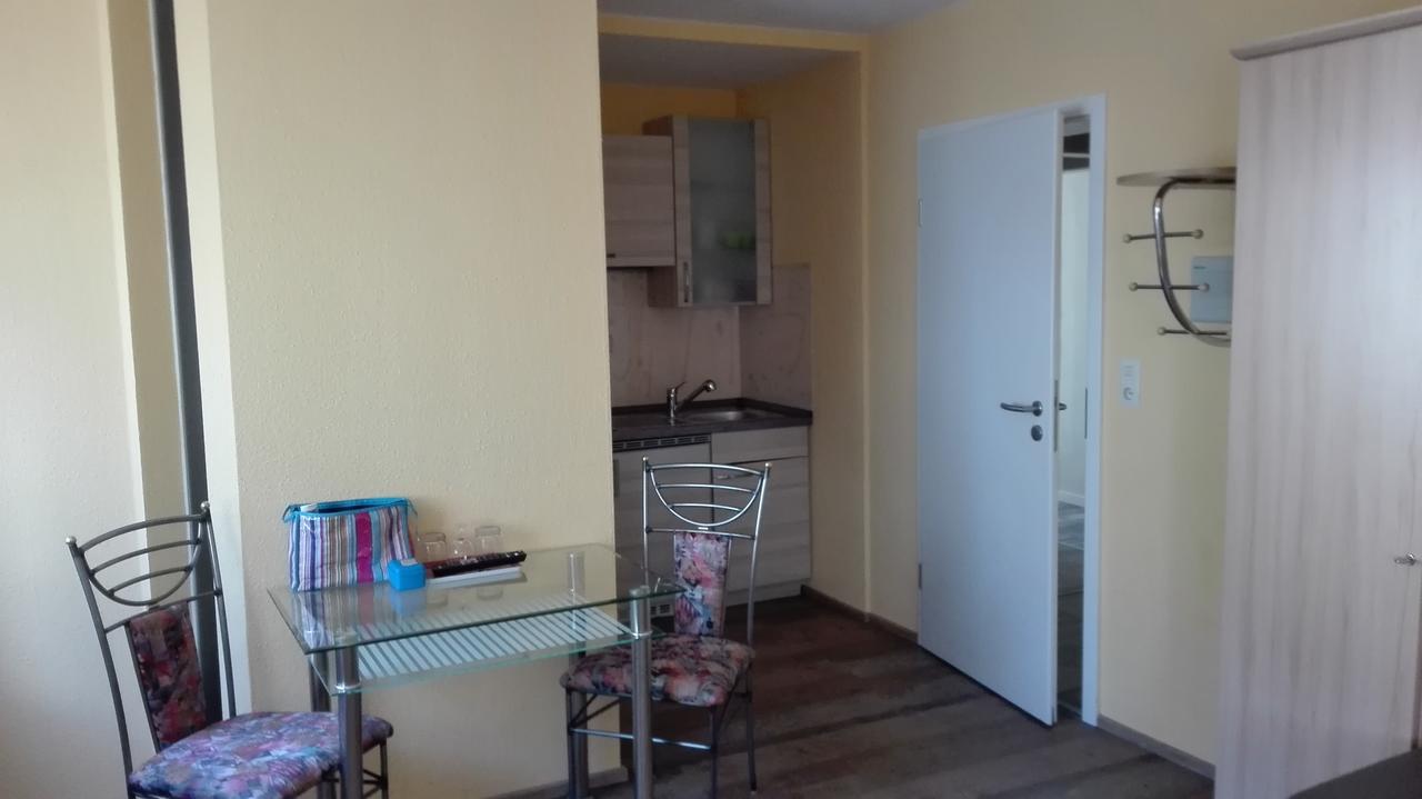 Hotel Am Hindenburgplatz 亚蓬威e尔 外观 照片