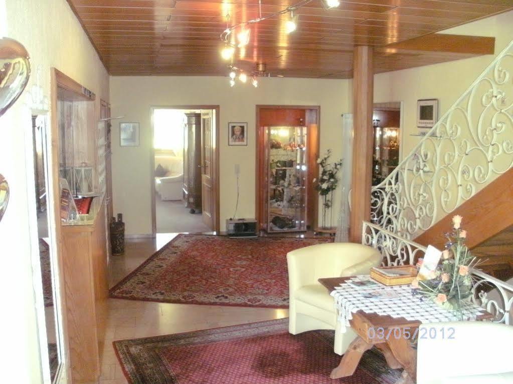 Hotel Am Hindenburgplatz 亚蓬威e尔 外观 照片